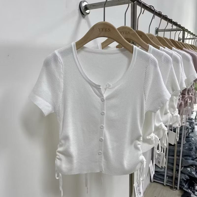 Áo thun nữ tay ngắn dáng croptop - Hình ảnh 3