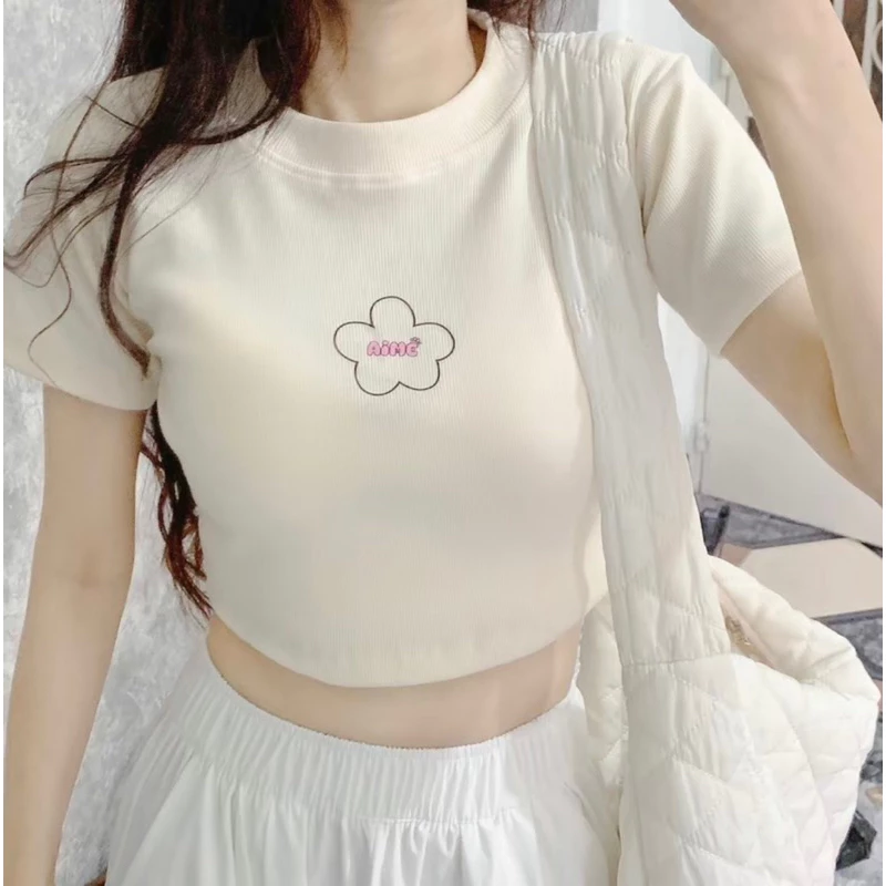 Áo thun croptop - Hình ảnh 4