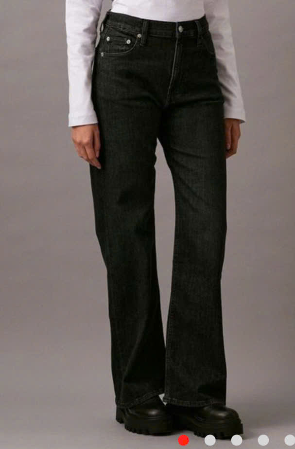 Quần Jean ống loe